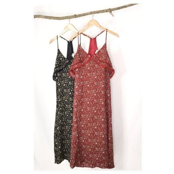 𝅺floral Ruffle Maxi Dress Featuring Red Base Print - Picture 14 of 16